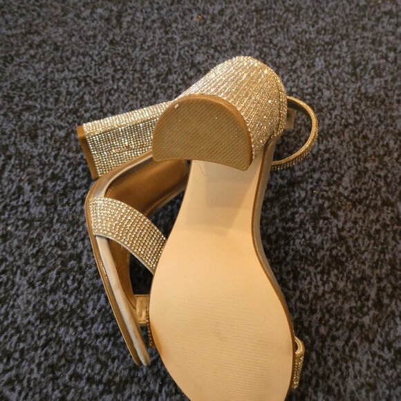 Steve Madden Carrson silver crystal ankle strappy block-heel sandals Size 6.5 - Picture 6 of 8